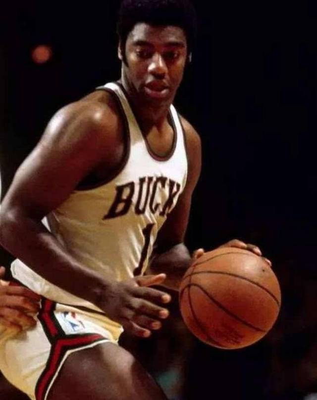 尔足球队的 尔足球队的