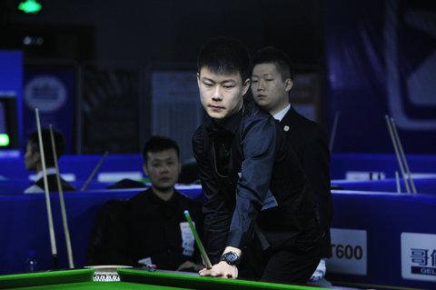 个俱乐部管 个俱乐部管