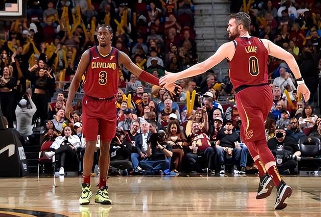 周琦23分 周琦23分