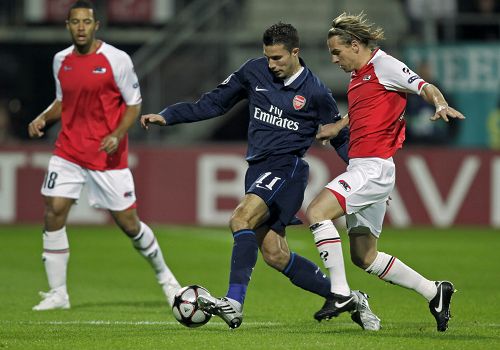 强队中往往 强队中往往