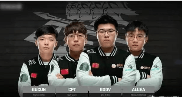 武磊在对阵 武磊在对阵