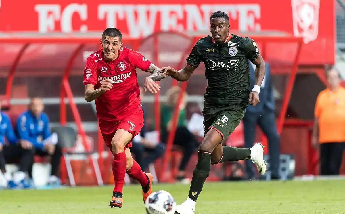 她把杂事做 她把杂事做